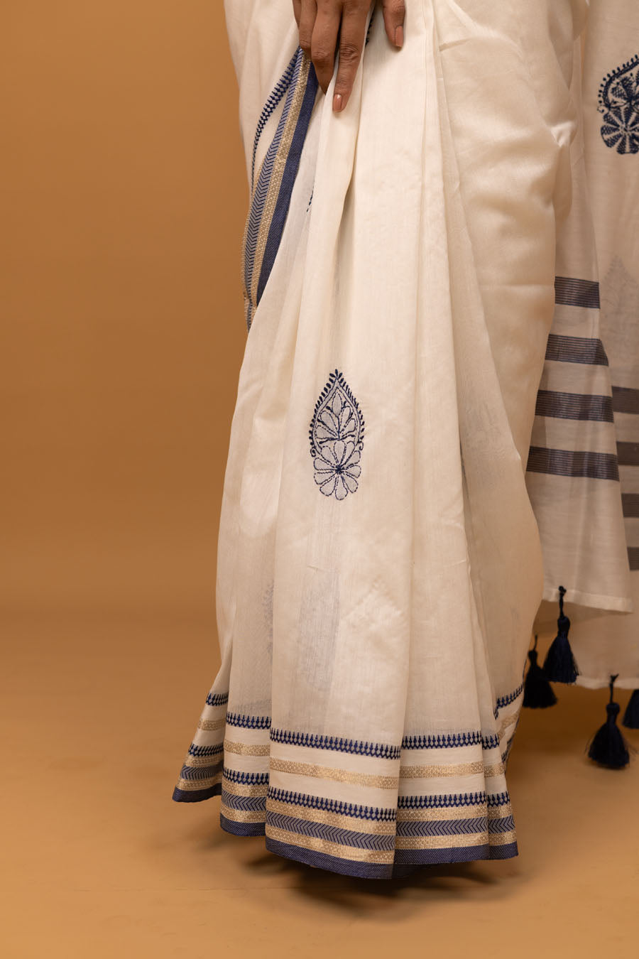 Vidushi | Pearly Mangalgiri cotton Chikankari Saree