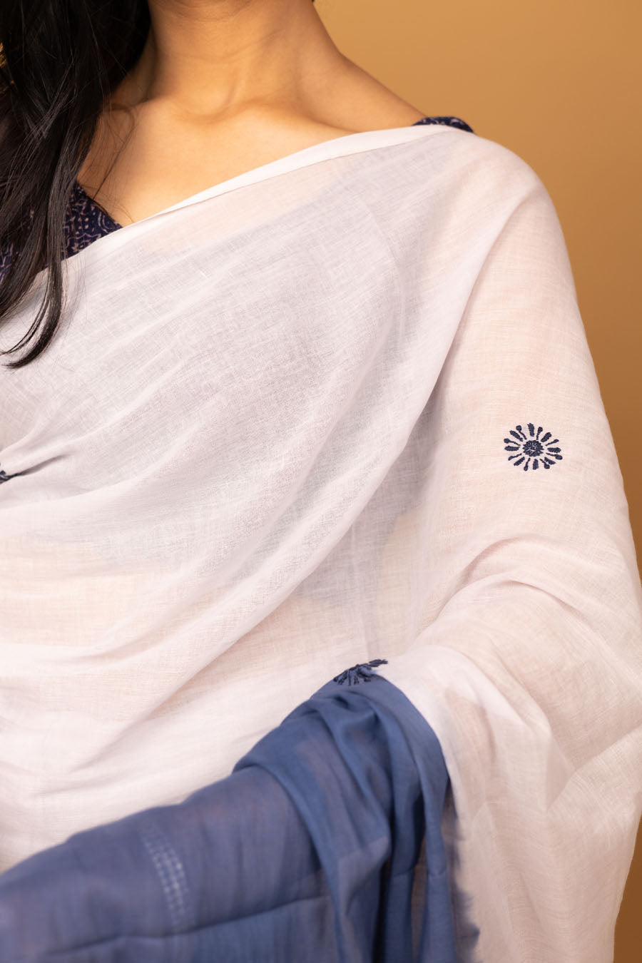 Vidushi | Misty Blue & White dual shade Mul Cotton Chikankari Saree