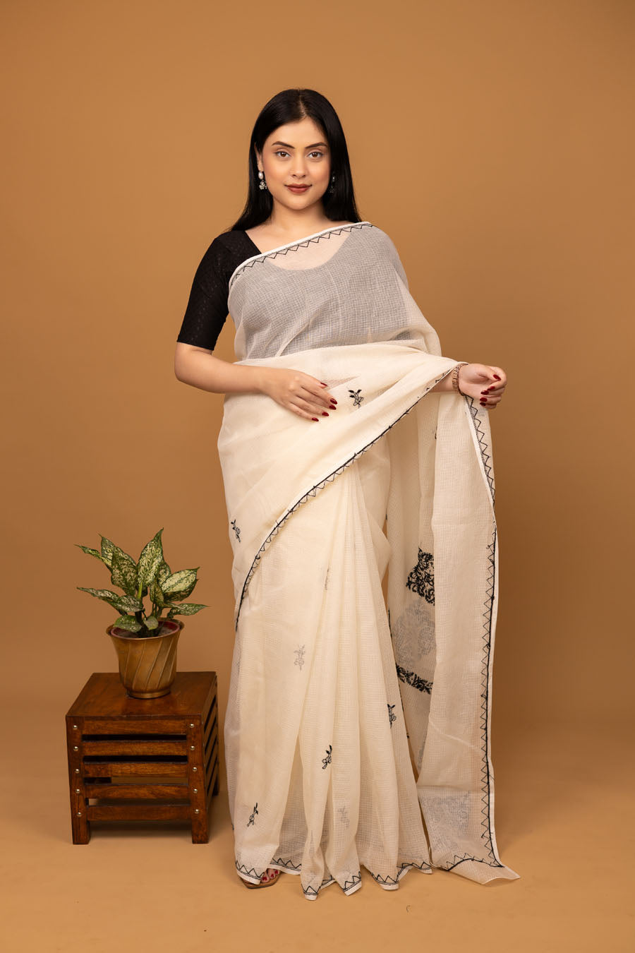 Hansini | Elegant Off white Kotadoriya Cotton Chikankari Saree