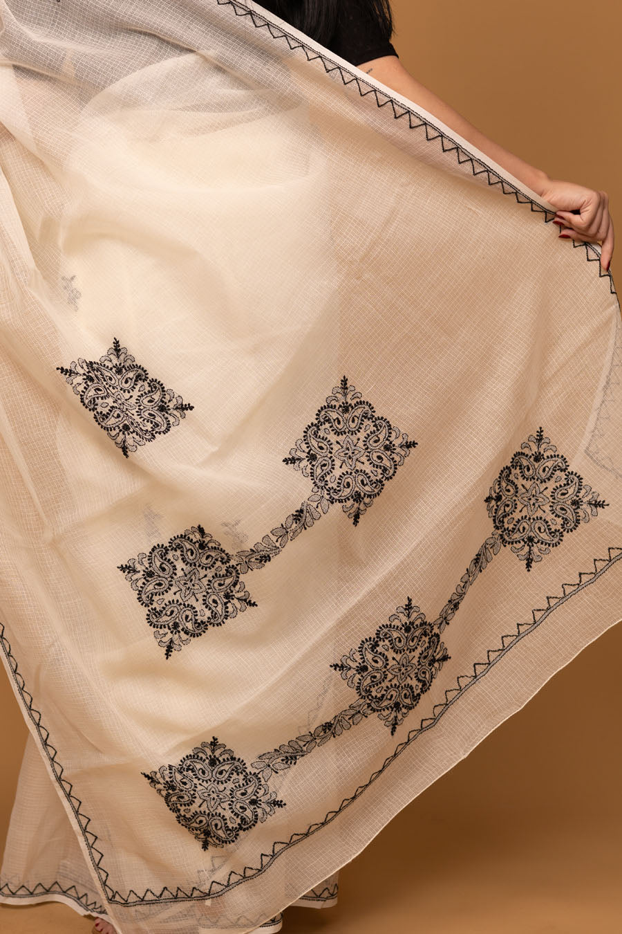 Hansini | Elegant Off white Kotadoriya Cotton Chikankari Saree
