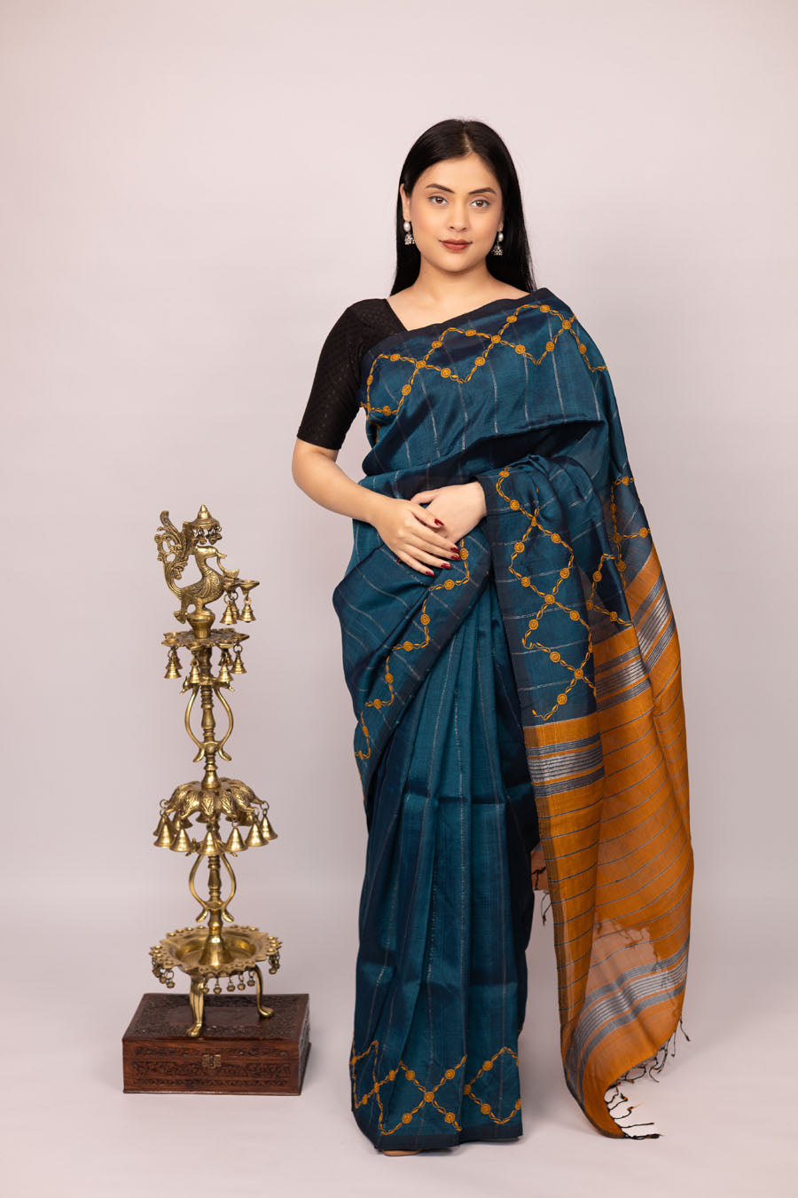 Vidushi | Meadow green Mangalgiri Pattu silk Chikankari Saree