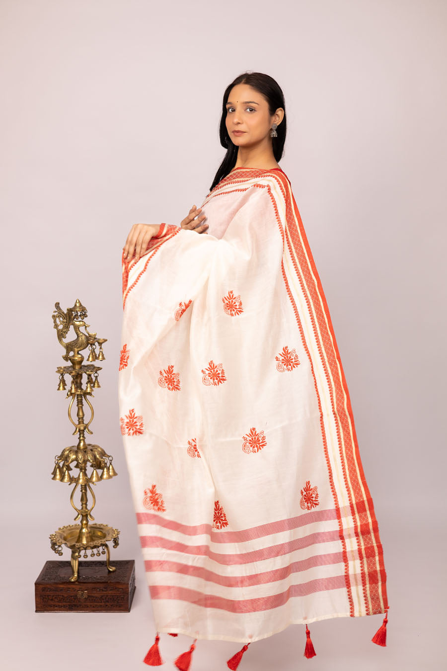 Vidushi | Imperial Off White Mangalgiri cotton Chikankari Saree with Red zari border and red Chikankari Embroidery