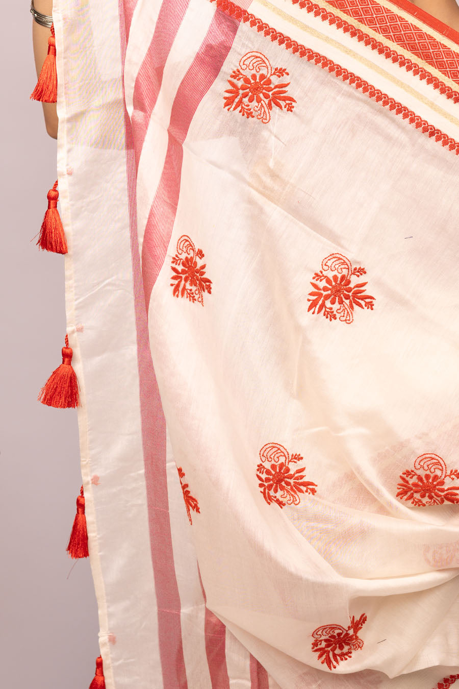 Vidushi | Imperial Off White Mangalgiri cotton Chikankari Saree with Red zari border and red Chikankari Embroidery