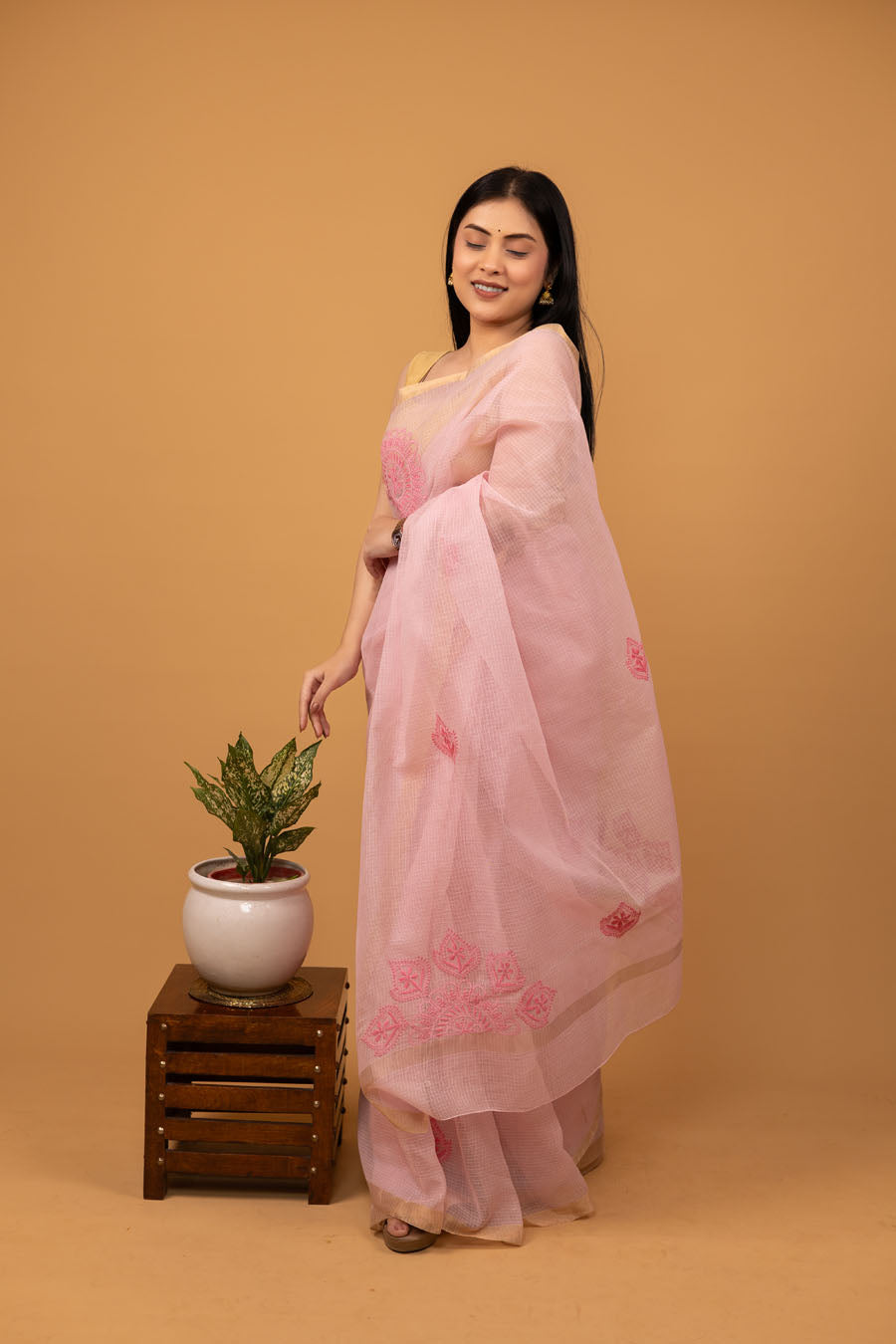 Summery and comfortable Light Rose Pink Kotadoriya Cotton Saree with Delicate Chikankari bootas