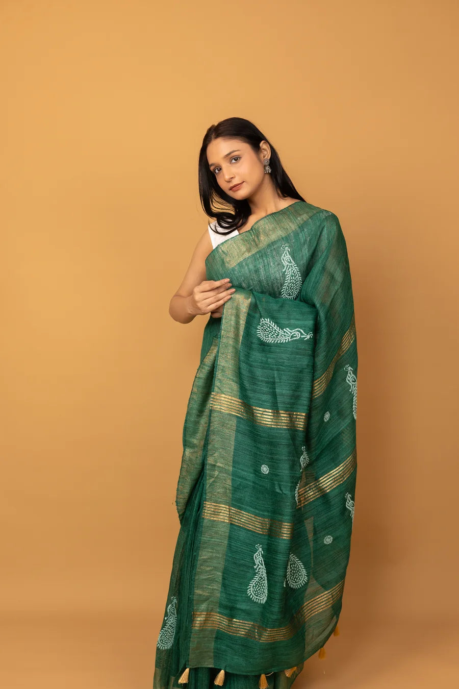 Handcrafted Green Cotton Saree with Paisley Motifs and Woven Border
