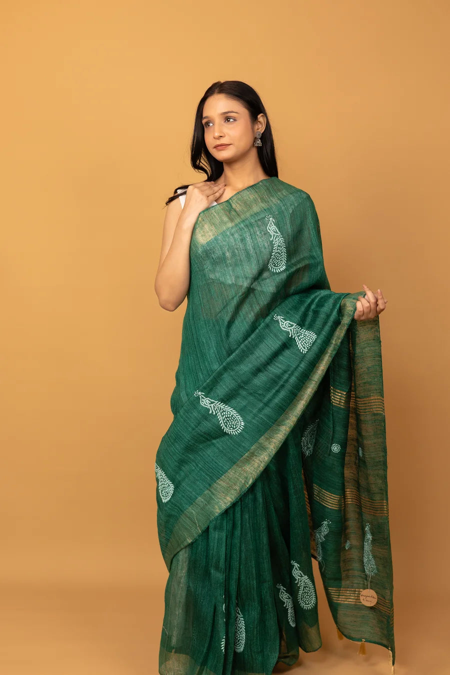 Handcrafted Green Cotton Saree with Paisley Motifs and Woven Border